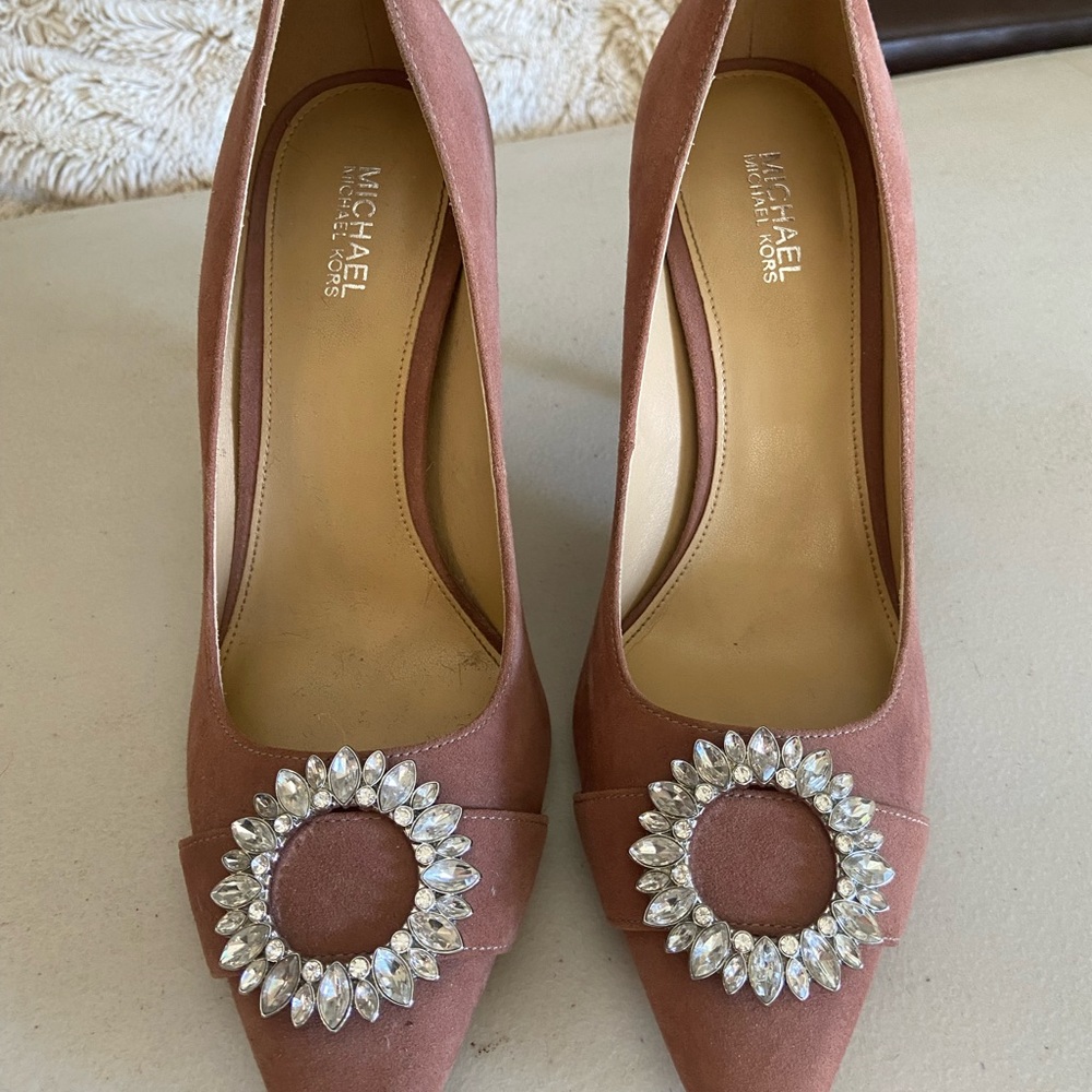 Crystal MICHAEL KORS Holiday Pump